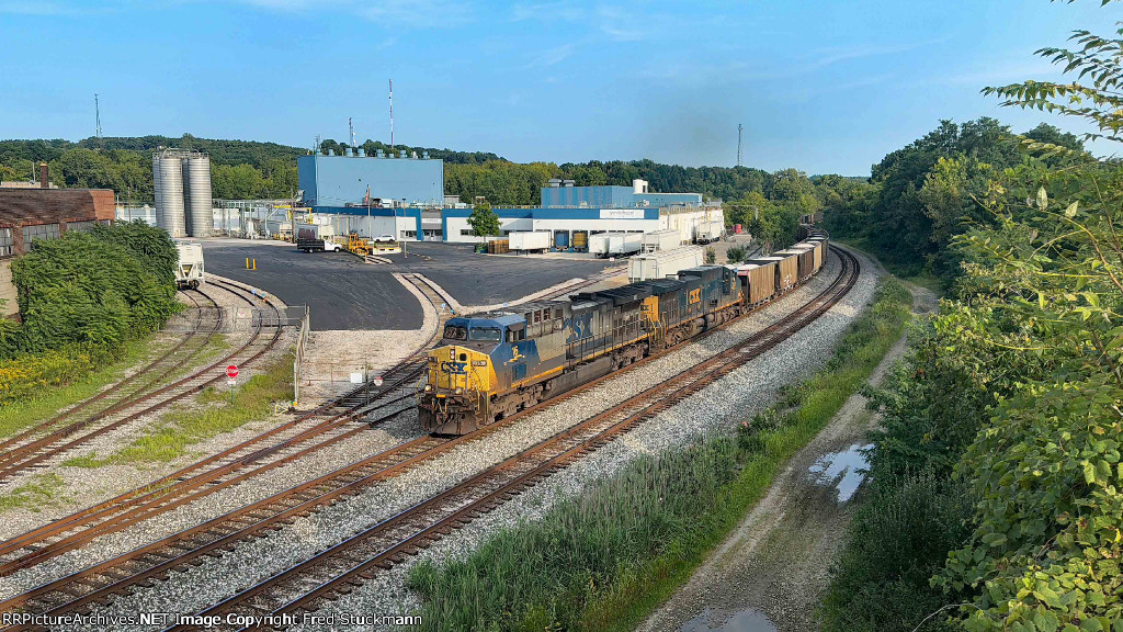 CSX 16 soldiers up the hill past LyonDellBasell.